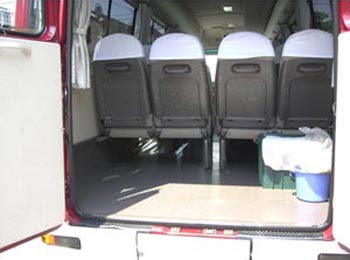 貸切マイクロバスの車内の様子